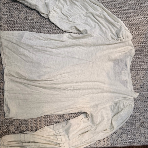 Nation LTD Loren Smocked peasant top in white pima cotton size medium - Picture 6 of 6